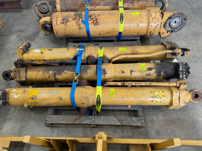 Caterpillar D11R, D11N CYLINDER & VALVE GP-LIFT -LH